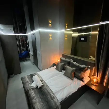 Apartmán Houseboat Porta Mare - *